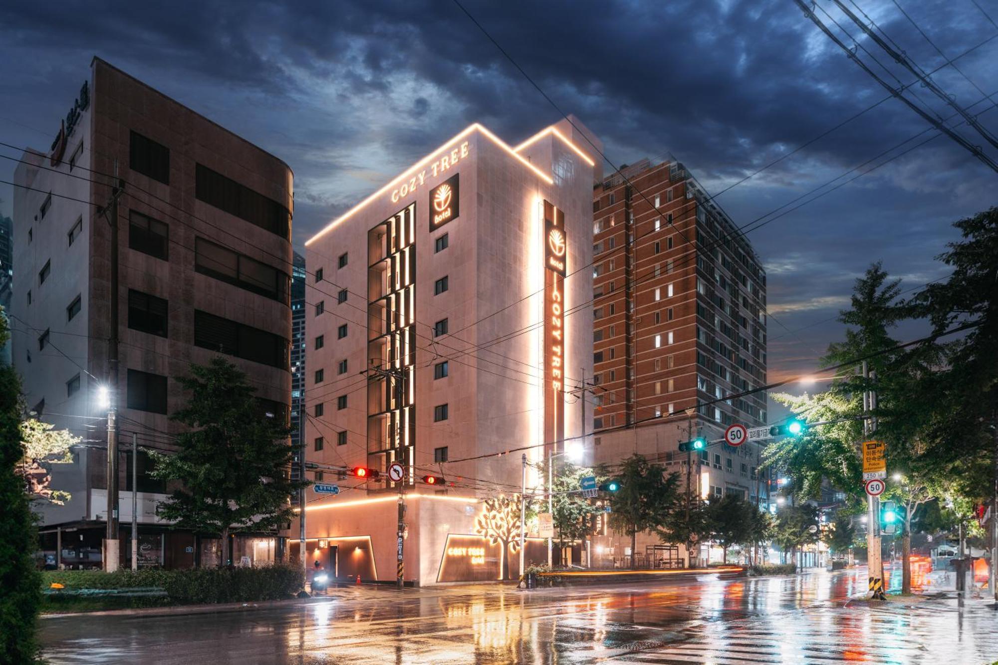 Cozy Tree Hotel Seomyeon Busan Exterior photo